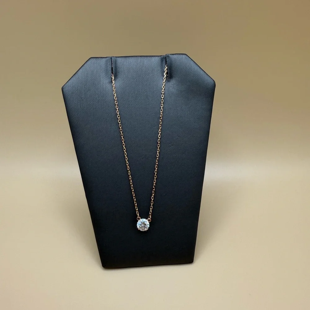 🦢SWAROVSKI NECKLACE 🦢 - Picture 6 of 15